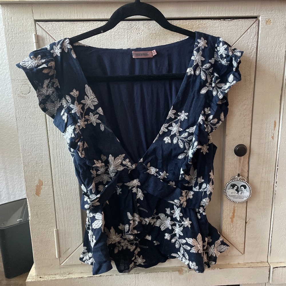 Floral fitted blouse